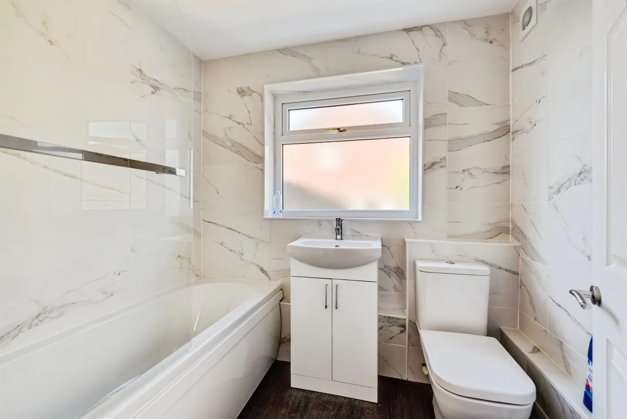 Avening Street, Swindon, SN2, photo 5