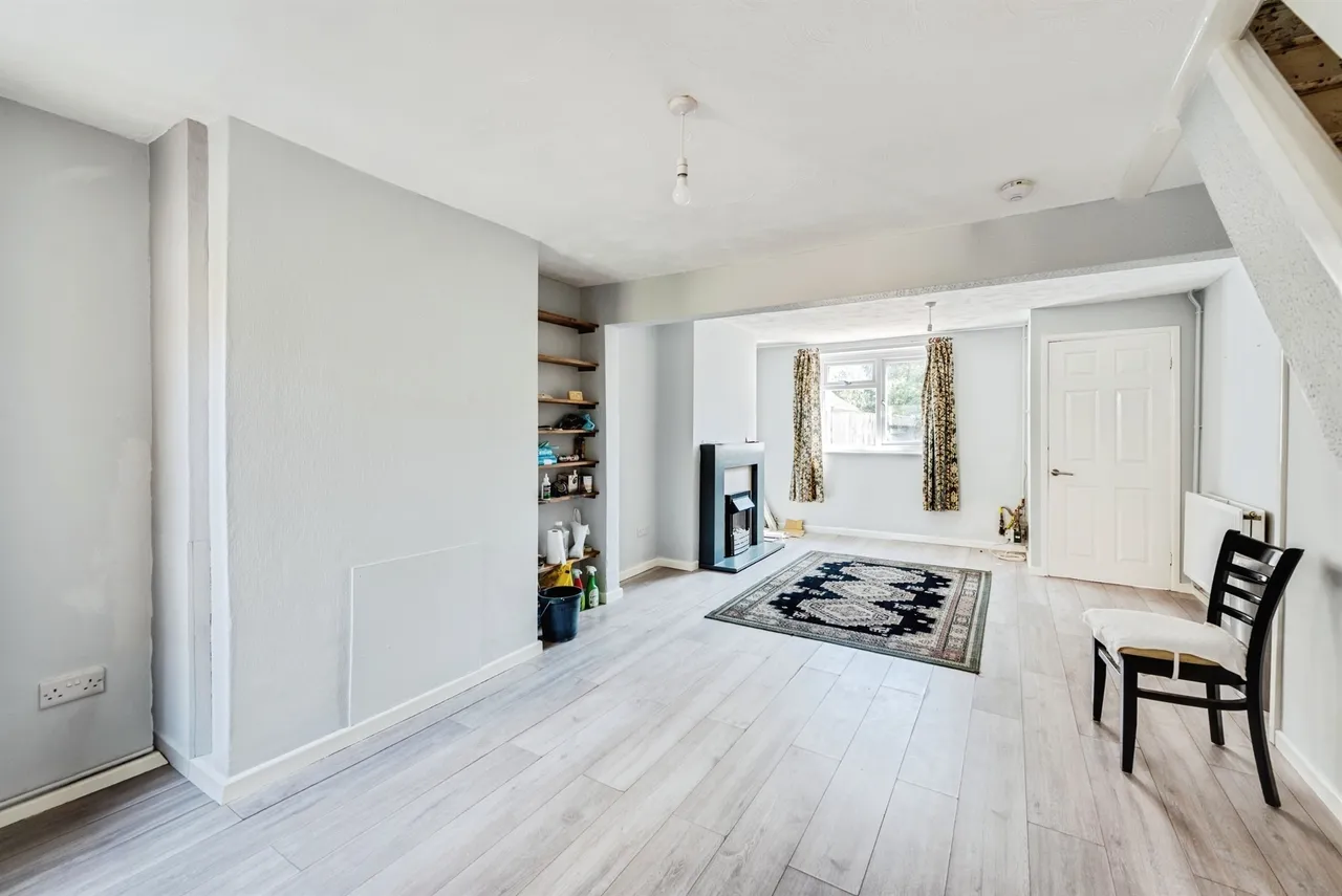 Avening Street, Swindon, SN2, photo 2