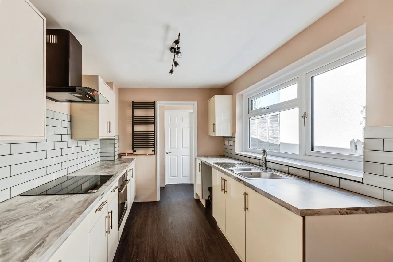 Avening Street, Swindon, SN2, photo 4