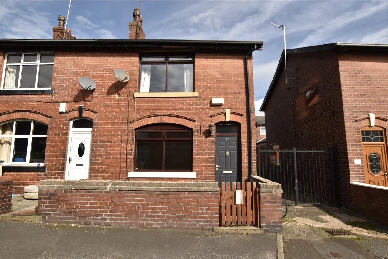 Whalley Road, Passmonds, OL12, photo 3