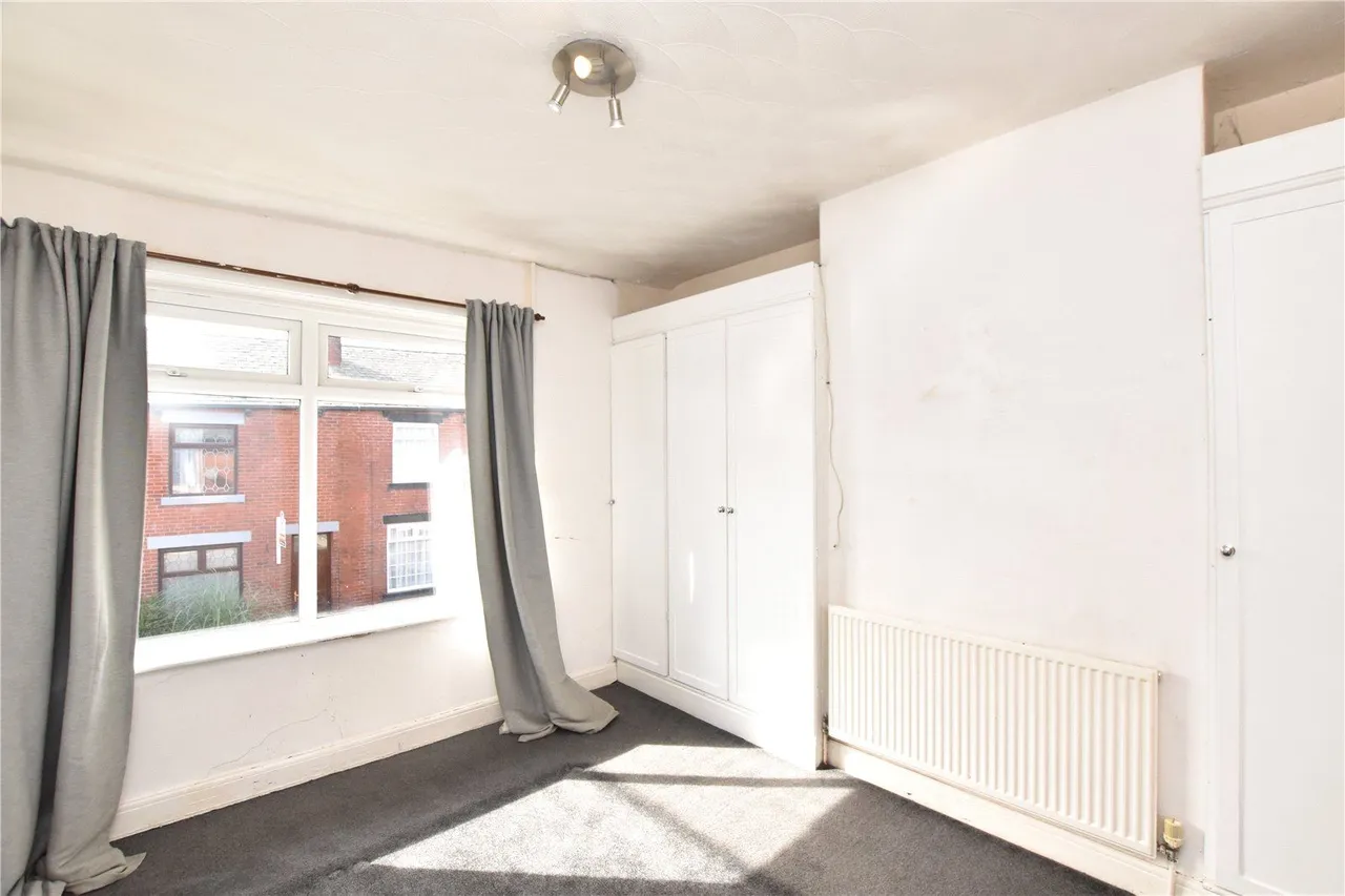 Whalley Road, Passmonds, OL12, photo 5