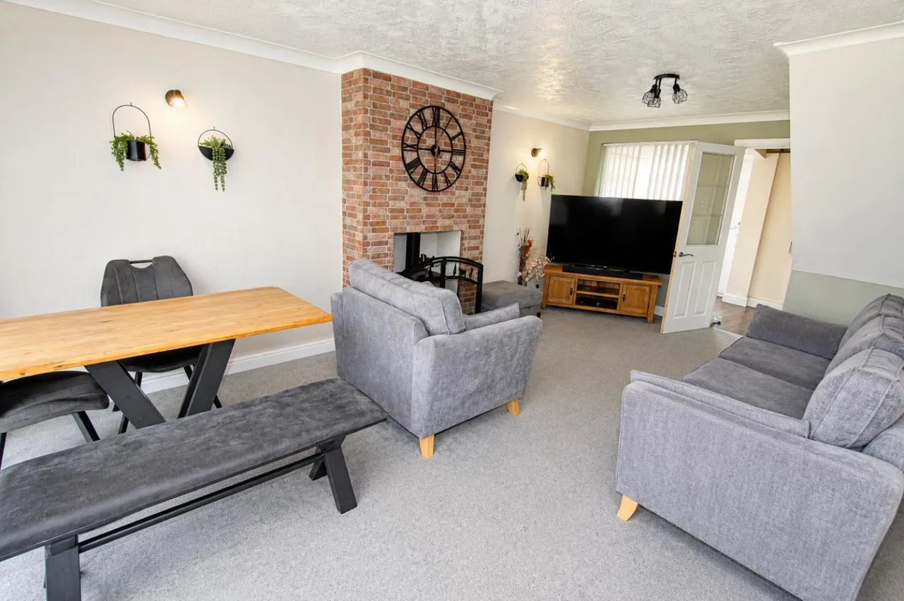 St. Giles Close, Rowley Regis, photo 4