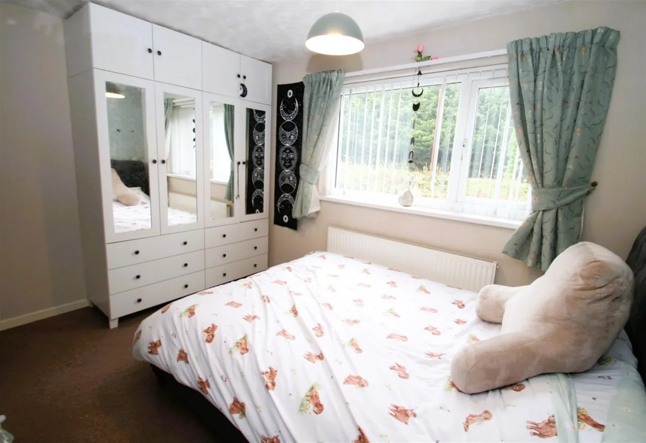 St. Giles Close, Rowley Regis, photo 4