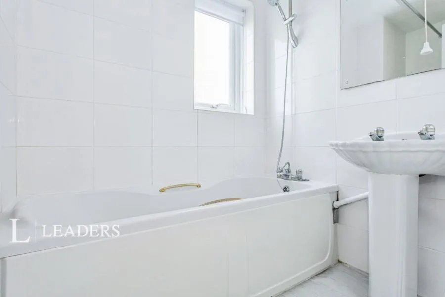Witham Close, St. Ives, PE27, photo 9