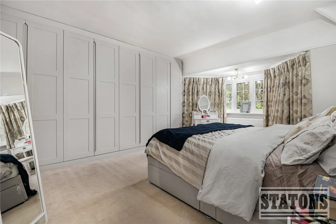 High Road, Whetstone, London, N20 9PT, photo 14