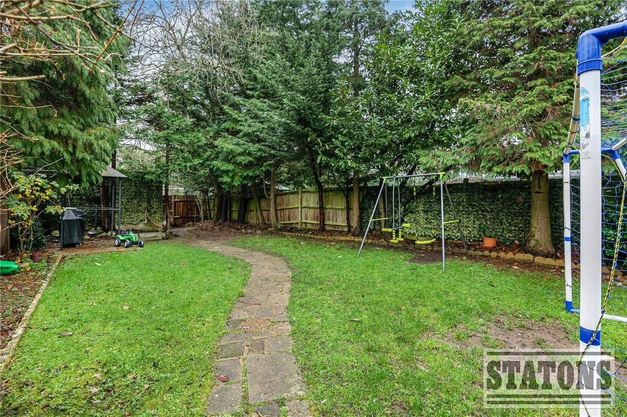 High Road, Whetstone, London, N20 9PT, photo 23