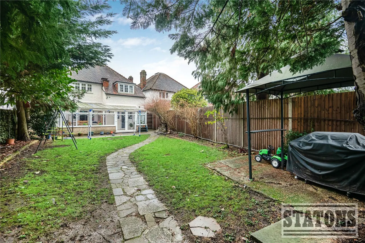 High Road, Whetstone, London, N20 9PT, photo 24