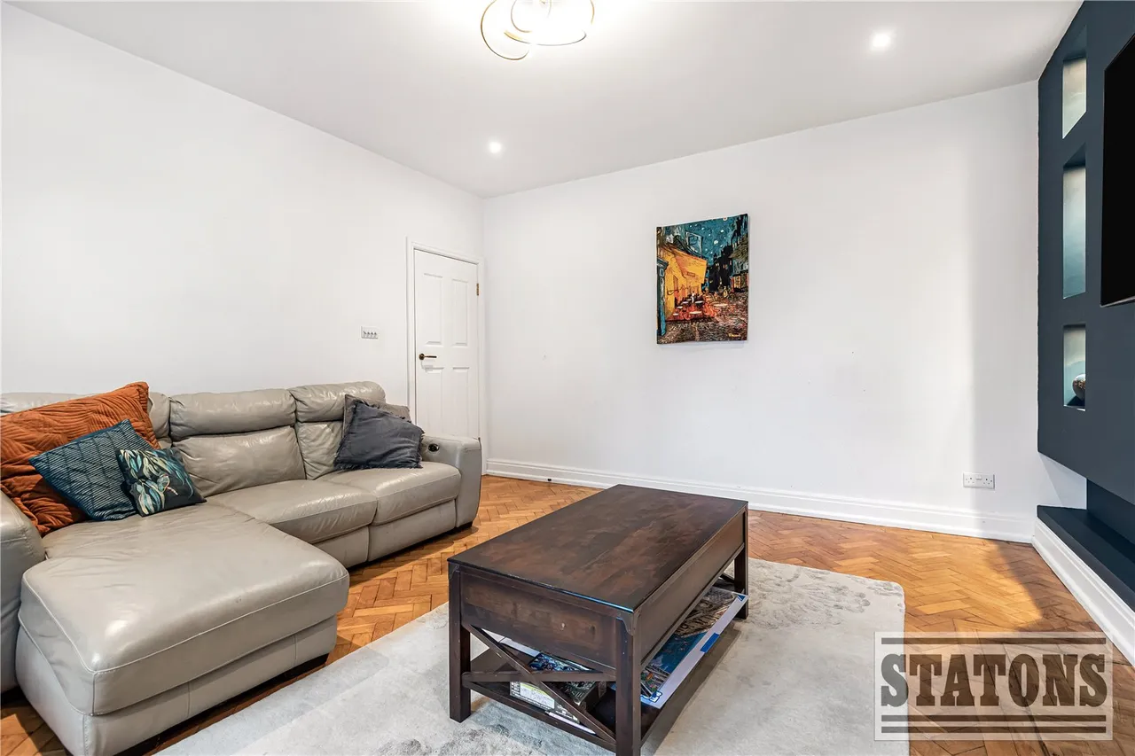High Road, Whetstone, London, N20 9PT, photo 4