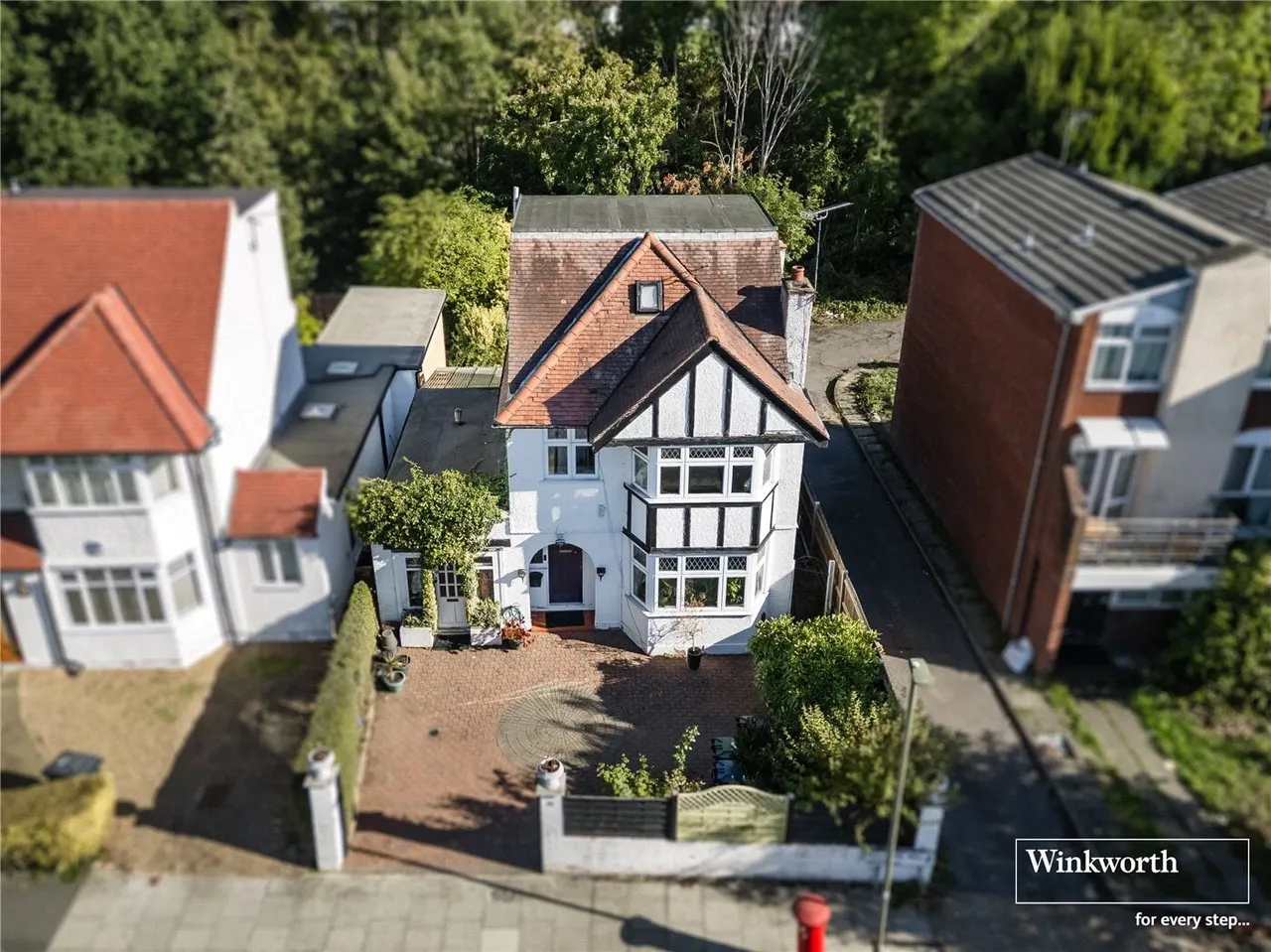 Holders Hill Drive, Hendon, NW4, photo 39