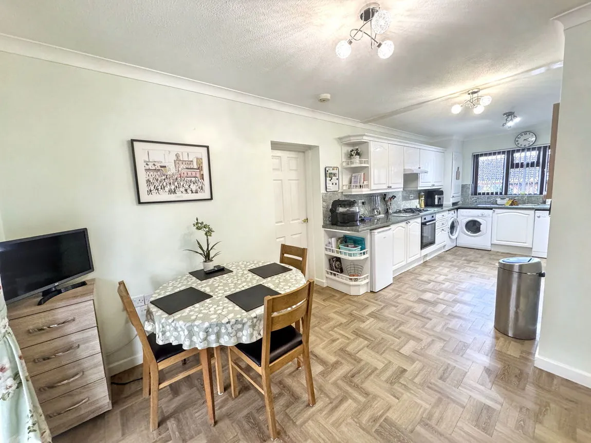 Tan Yr Wylfa, Abergele, Conwy, LL22 7DX, photo 3