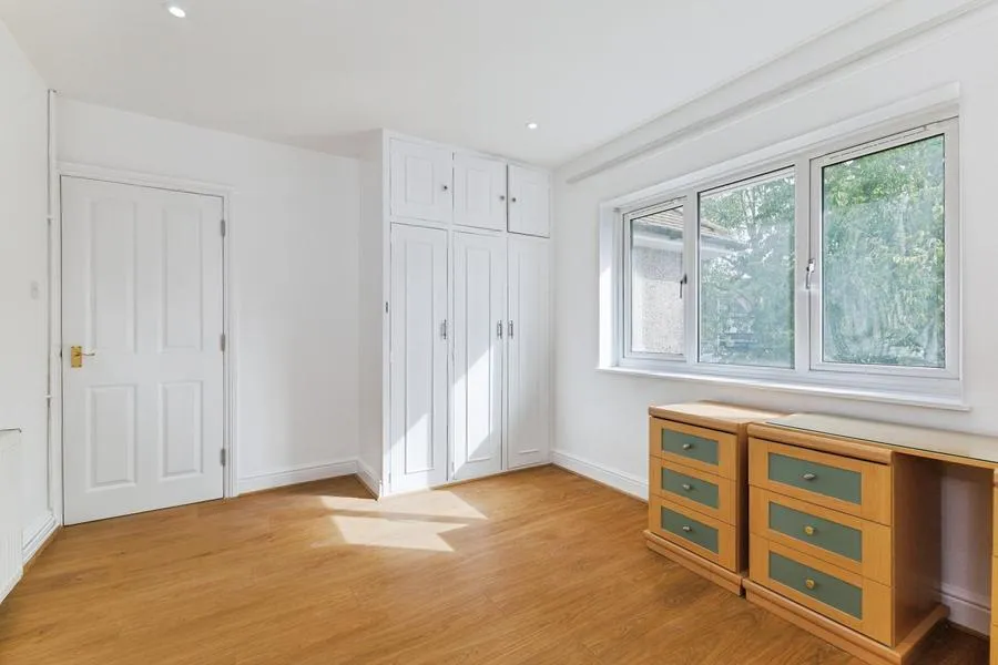 Epsom Road, Sutton, SM3, photo 16