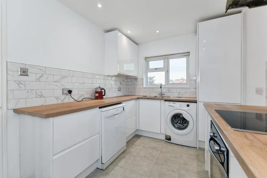 Epsom Road, Sutton, SM3, photo 3