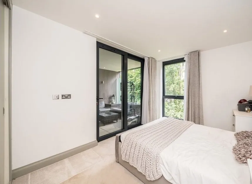 Indigo Square, Surbiton, KT6, photo 4
