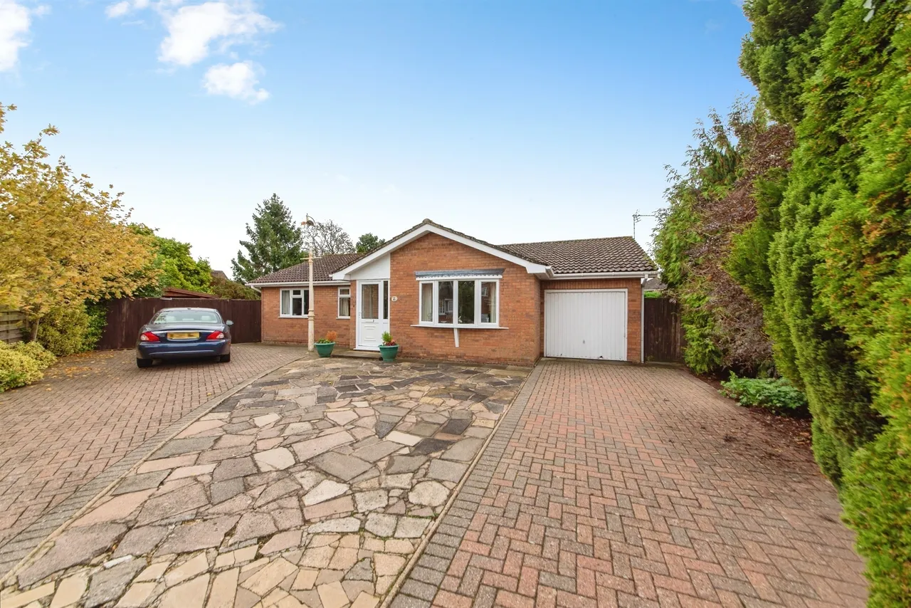 3 bed house for sale, Mallards Reach, Donington, PE11