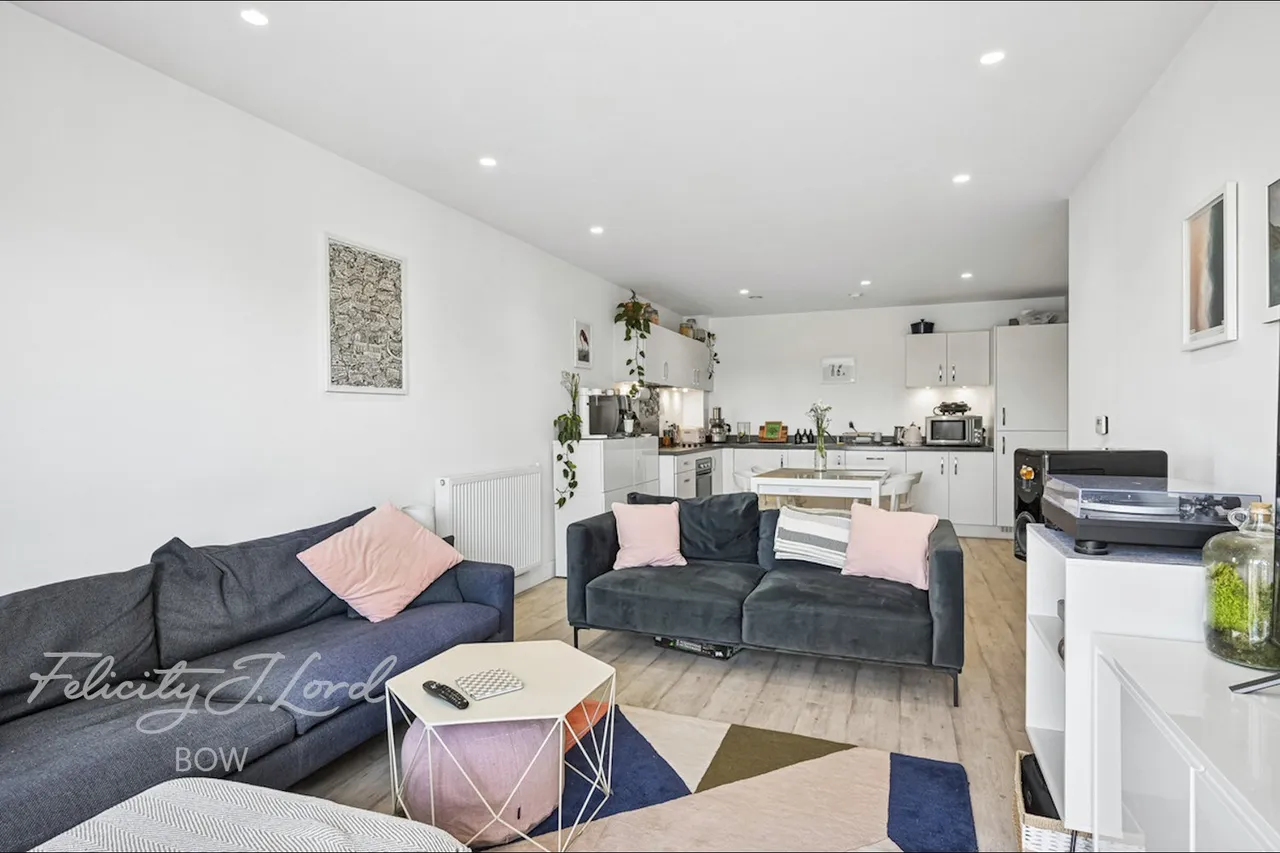 St Clements Avenue, London, photo 10
