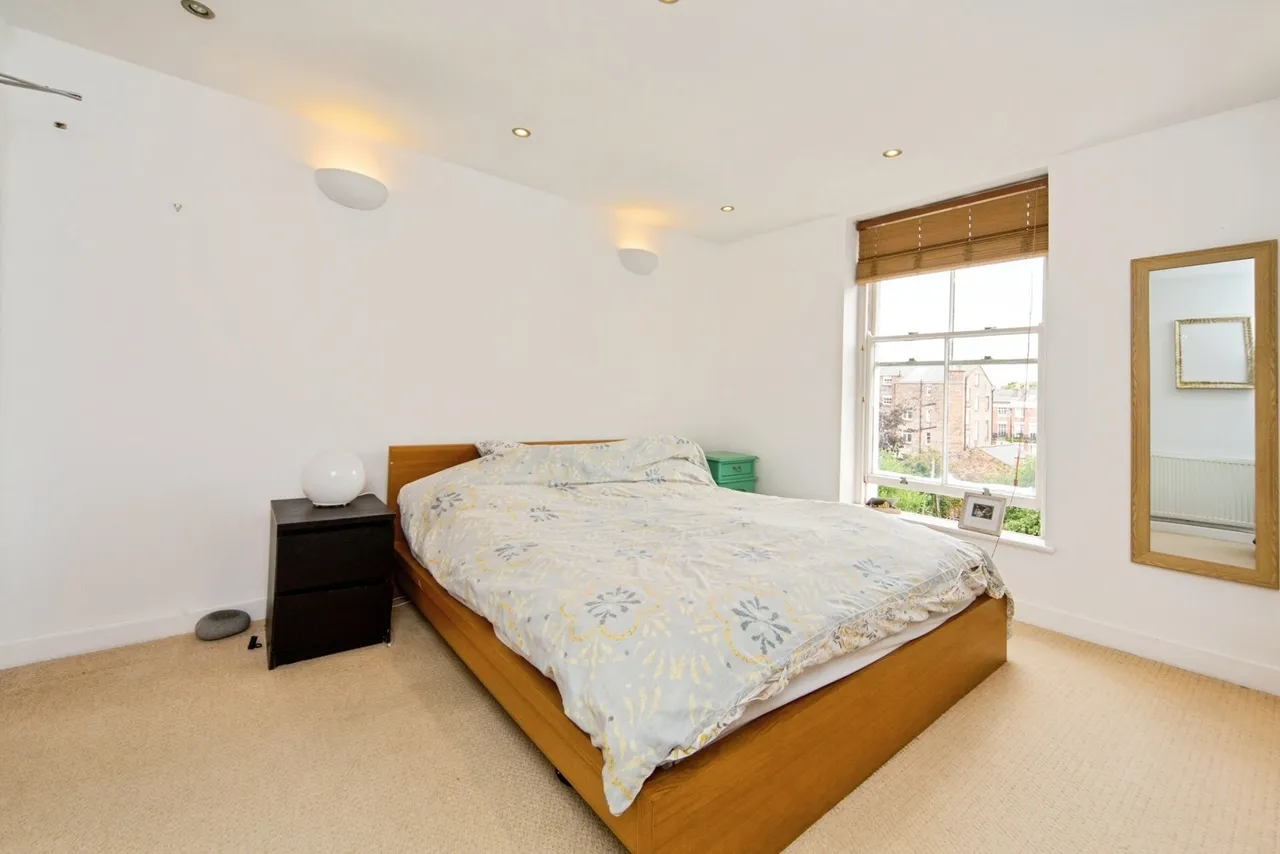 Huskisson Street, Liverpool, L8, photo 7