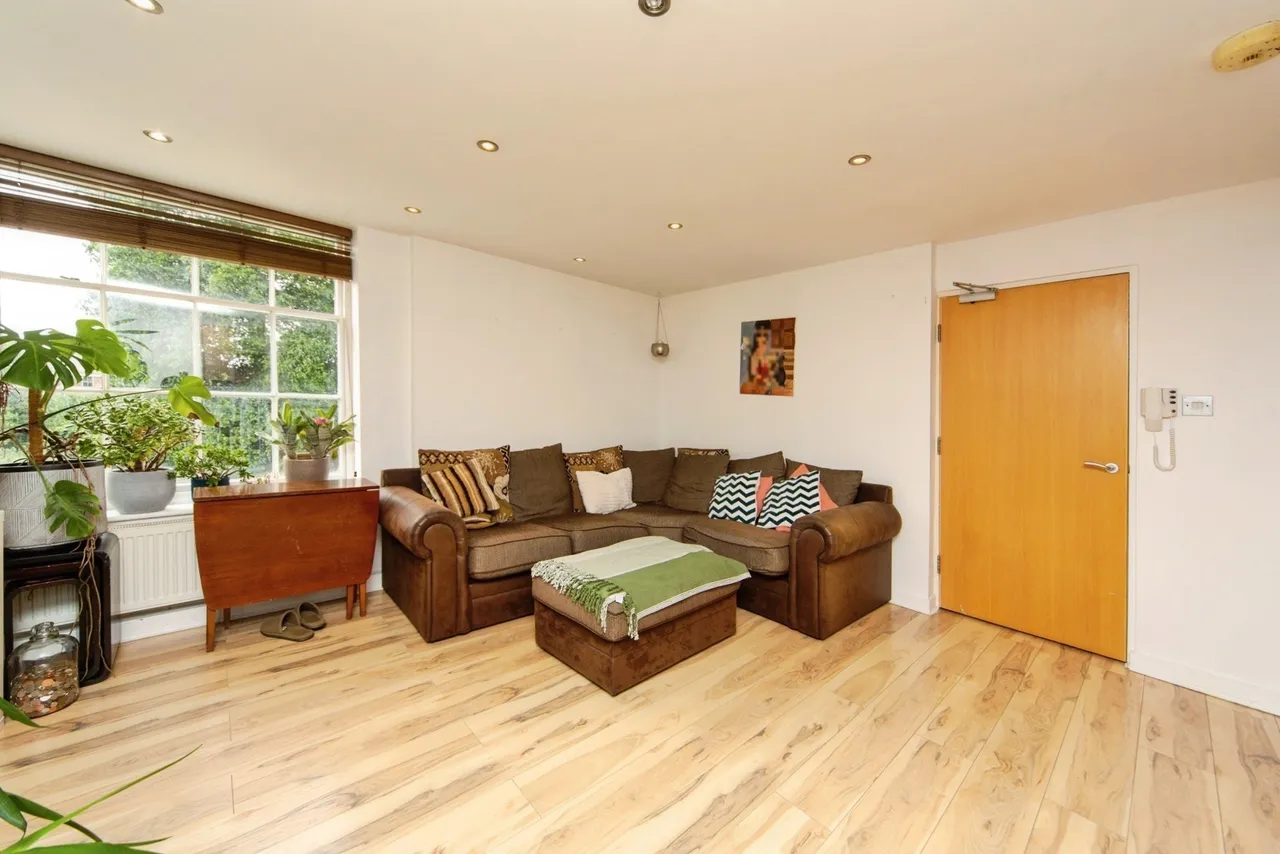 Huskisson Street, Liverpool, L8, photo 14