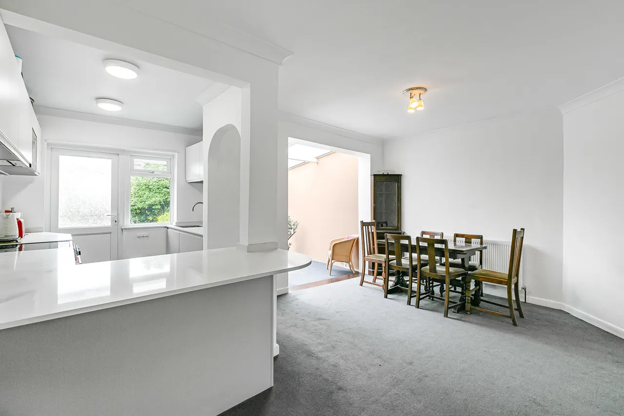 Queens Road, Egham, TW20, photo 4