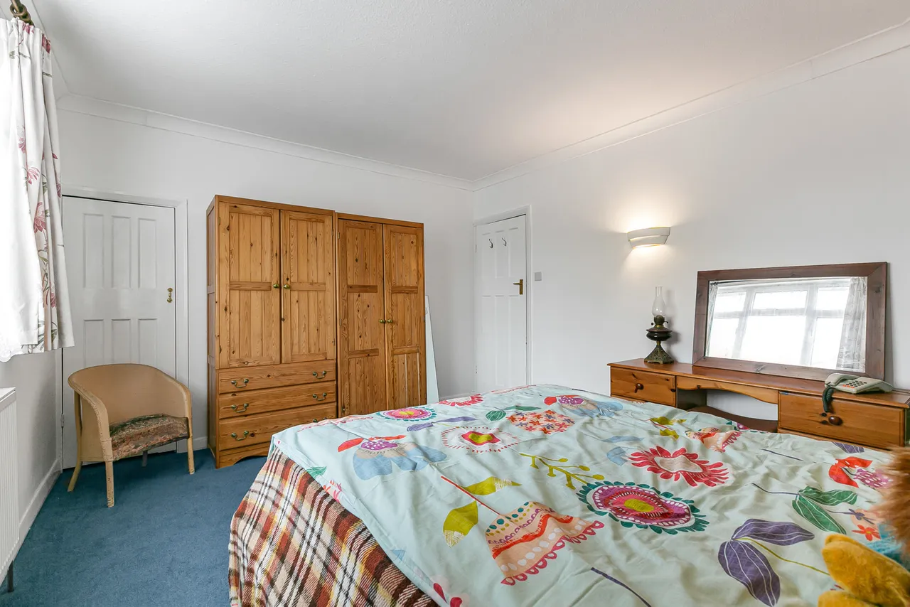 Queens Road, Egham, TW20, photo 15