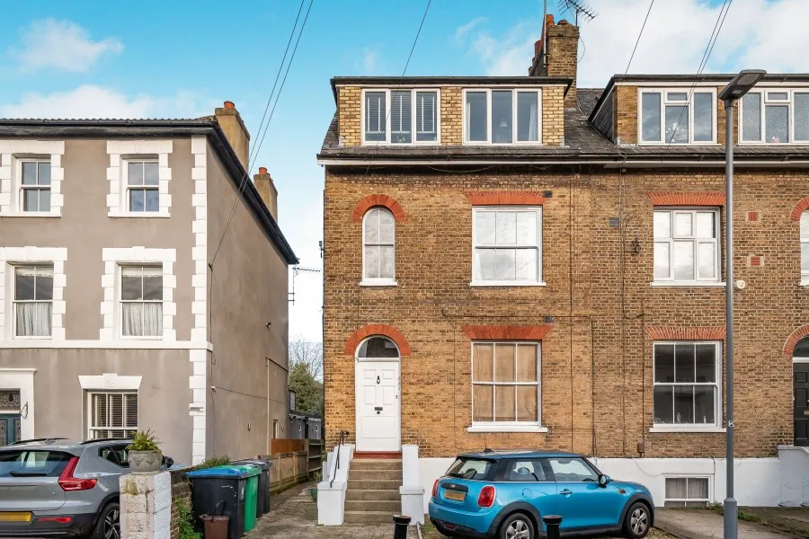 1 bed flat to rent, Cleaveland Road, Surbiton, KT6