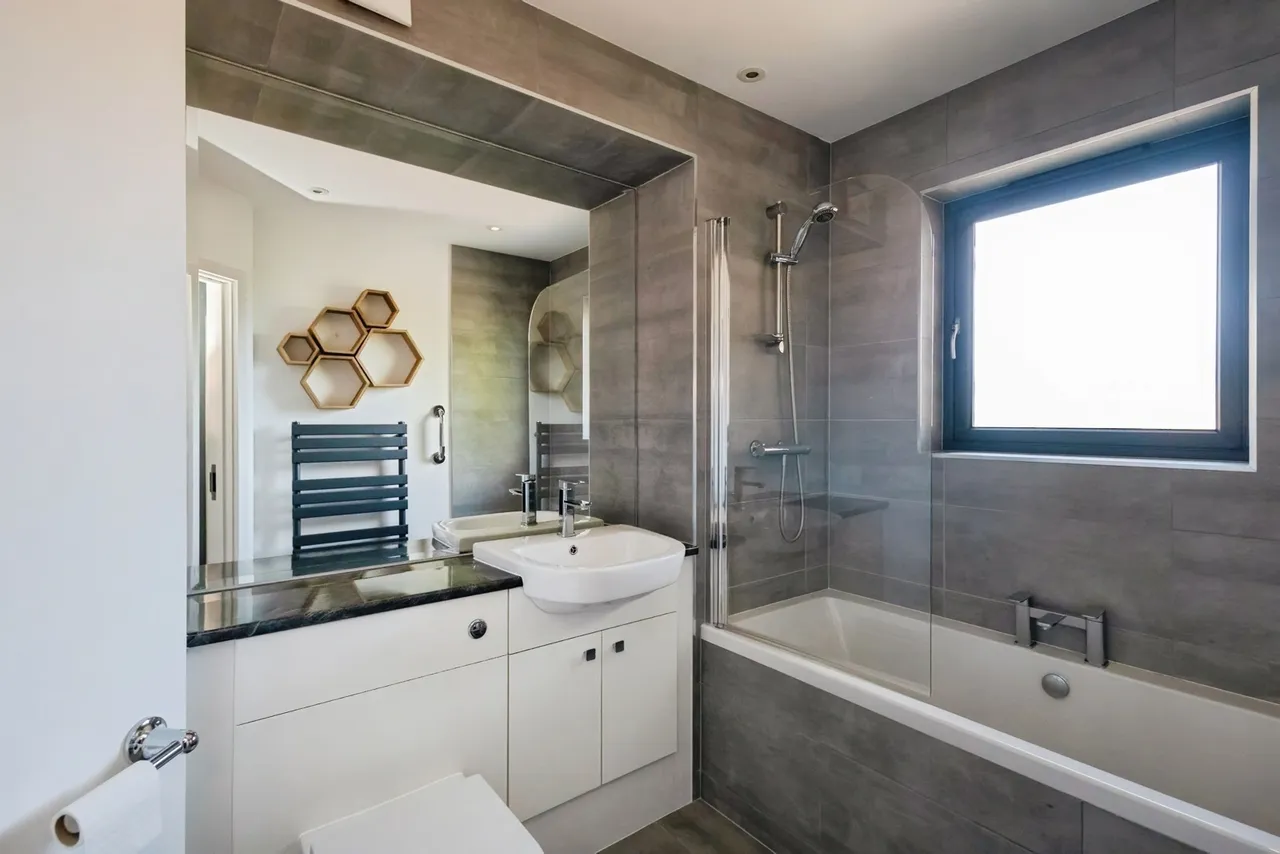 Larke Rise, Didsbury, M20, photo 21