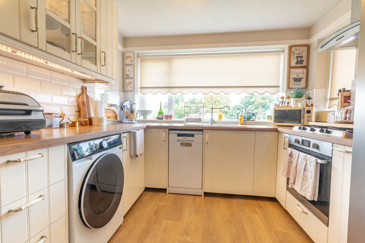 Spring Park Road, Wilsden, BD15, photo 5