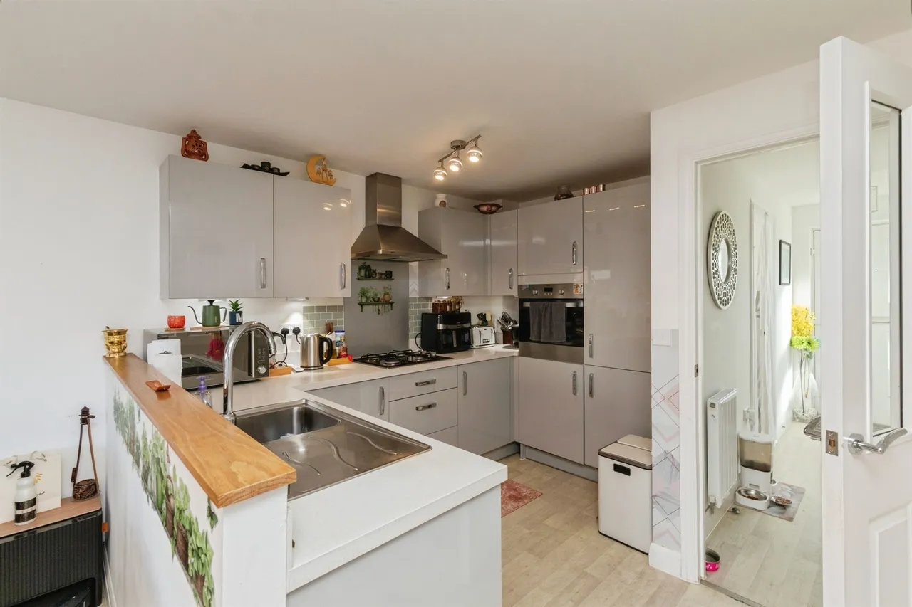Dowsell Way, Yate, BS37, photo 6