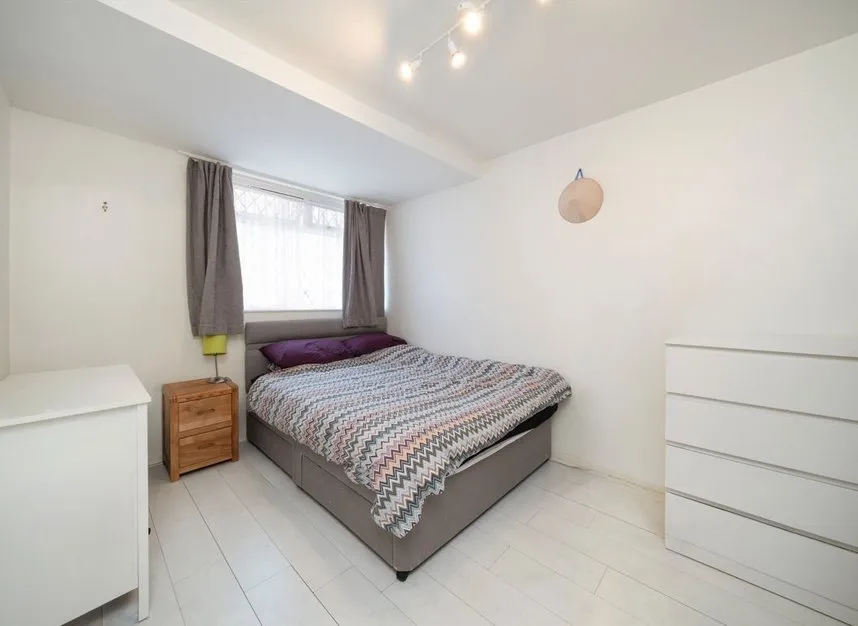 Portia Way, Bow, E3, photo 7