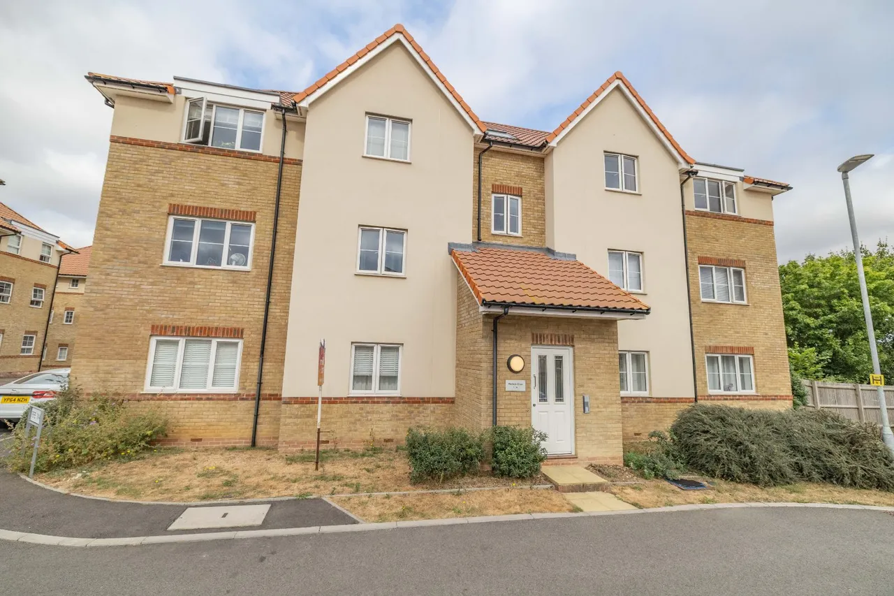 2 bed flat for sale, Matlock Close, Aylesham, CT3