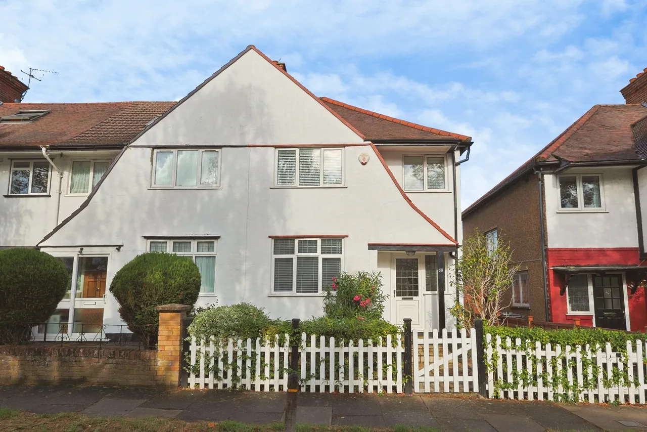 Park Drive, London, W3, photo 3