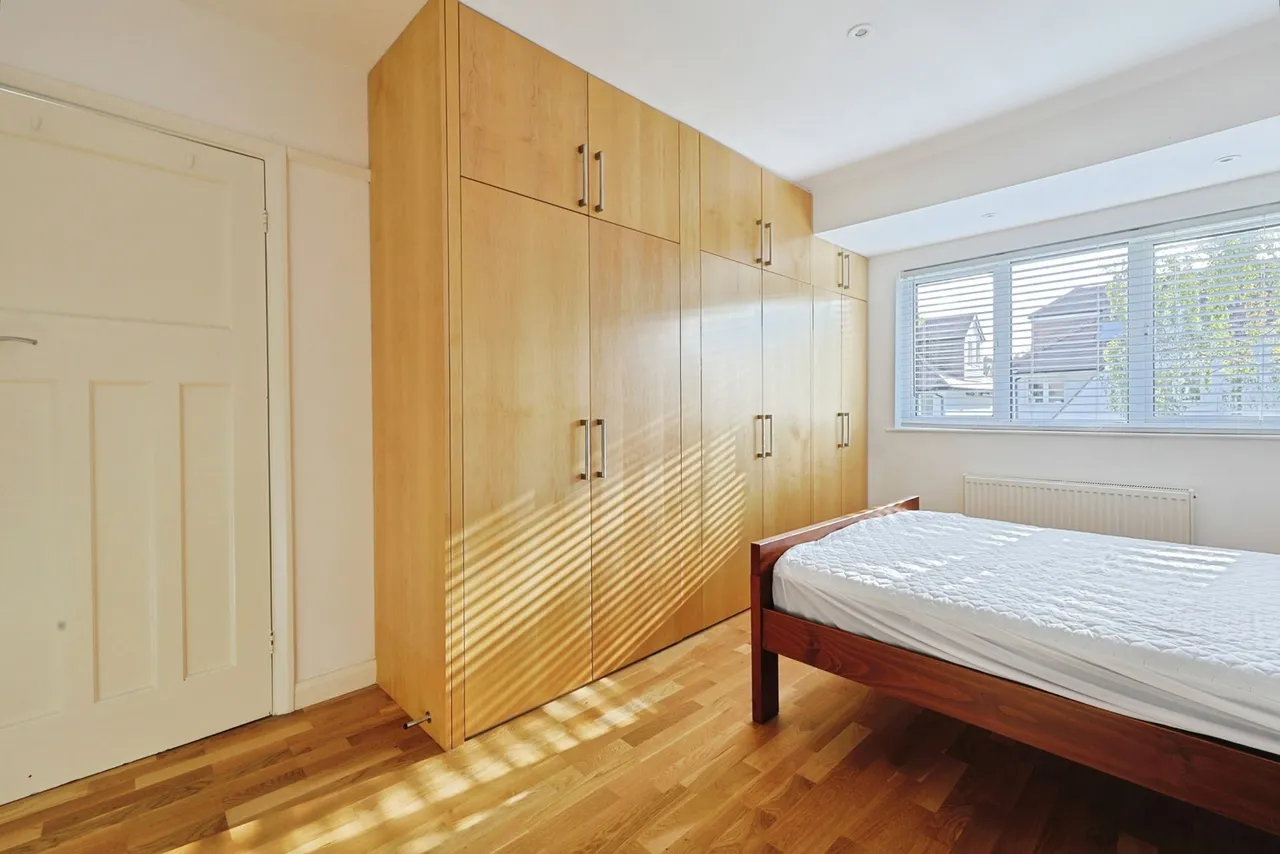 Park Drive, London, W3, photo 13