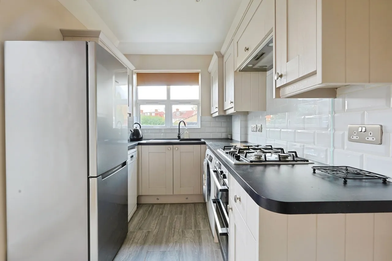 Park Drive, London, W3, photo 2