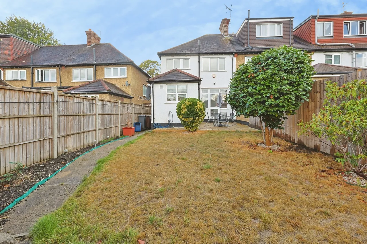 Park Drive, London, W3, photo 22