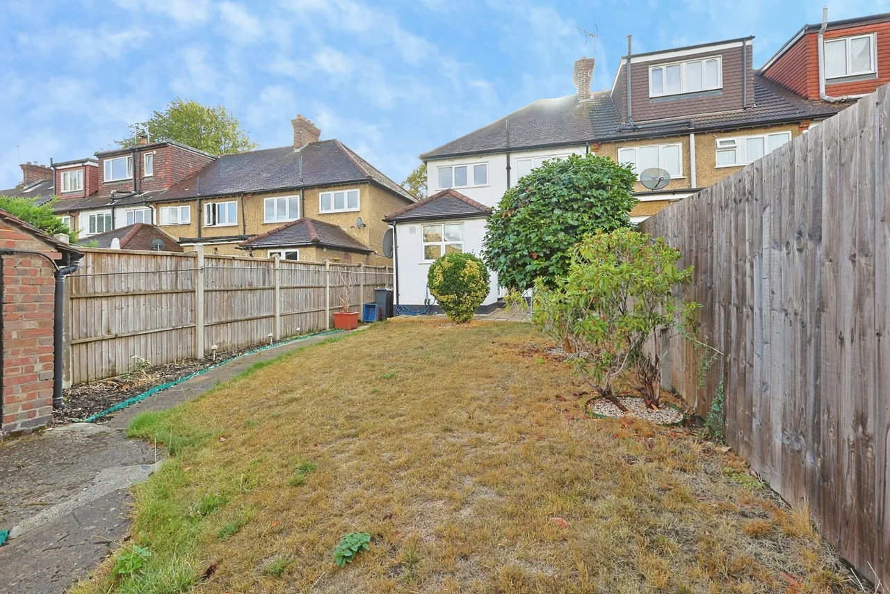 Park Drive, London, W3, photo 21