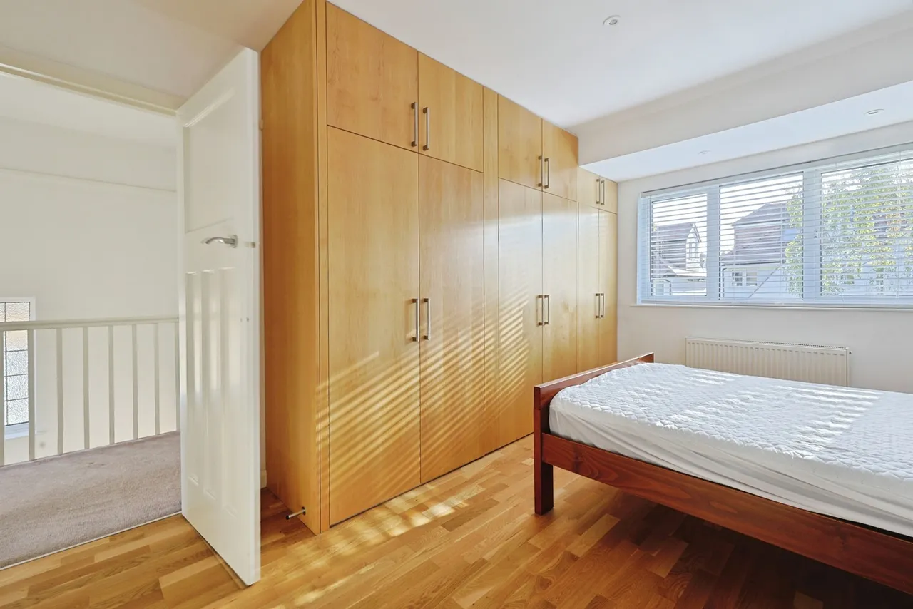 Park Drive, London, W3, photo 12