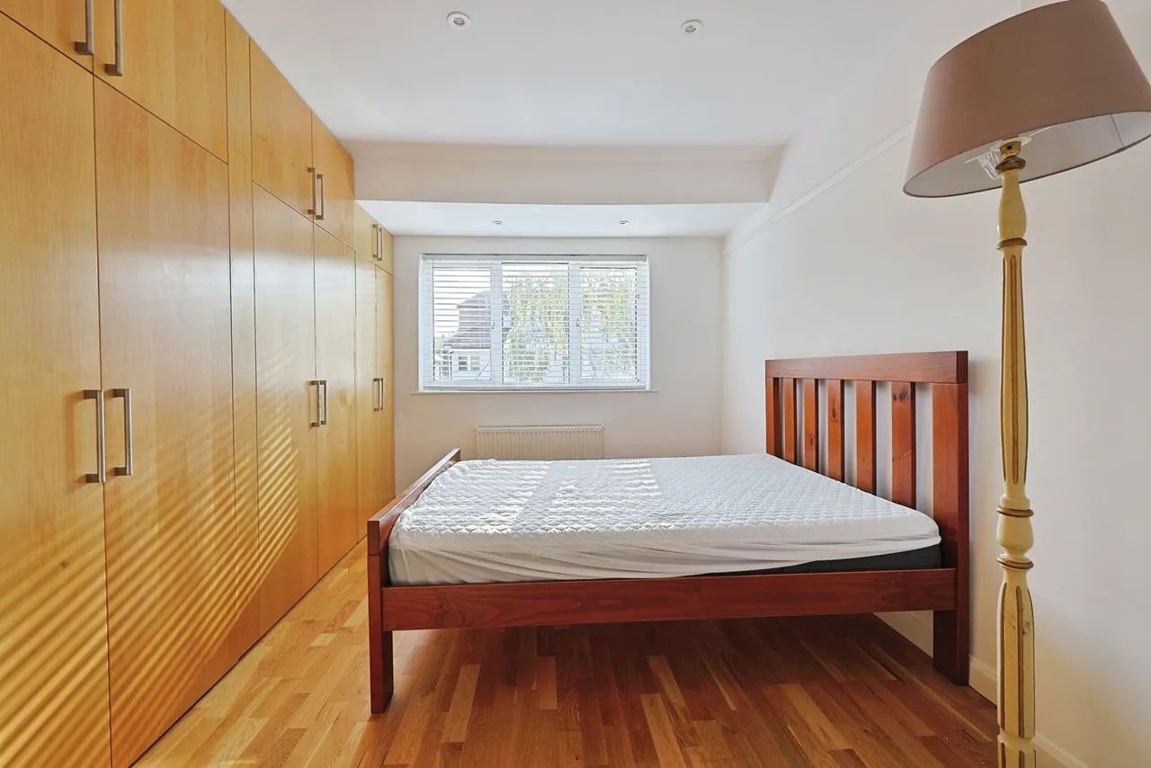 Park Drive, London, W3, photo 11