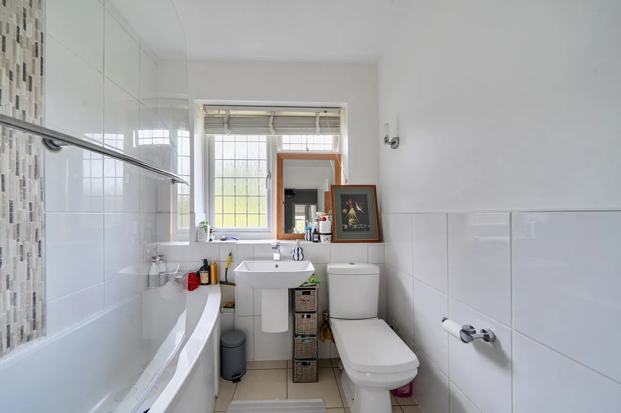 Avon Mews, Pinner, HA5, photo 6