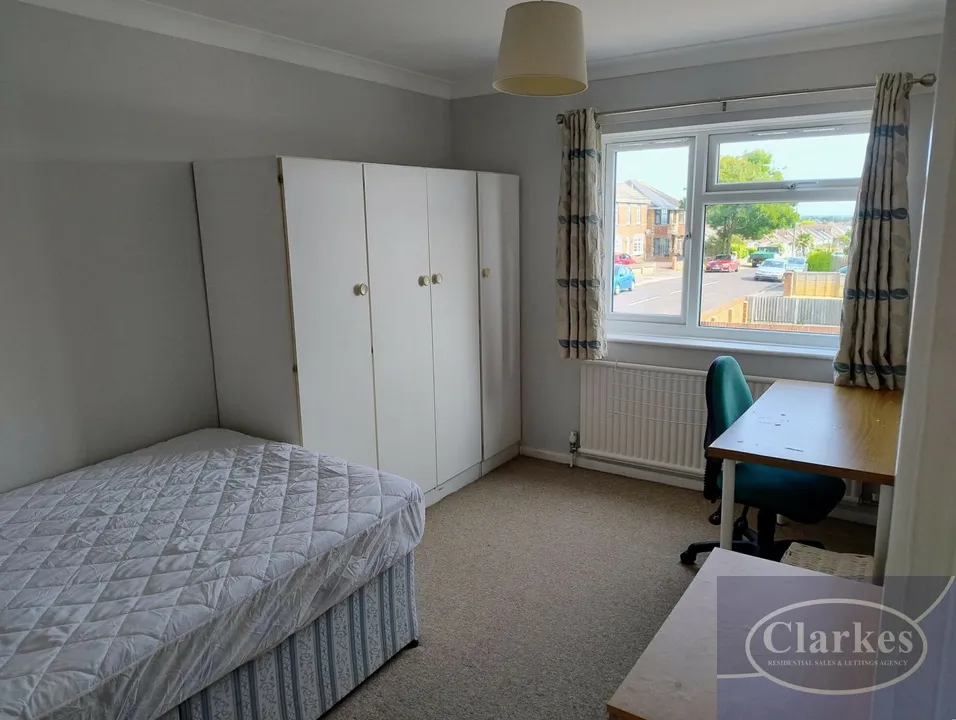 Acton Road, Wallisdown, photo 12