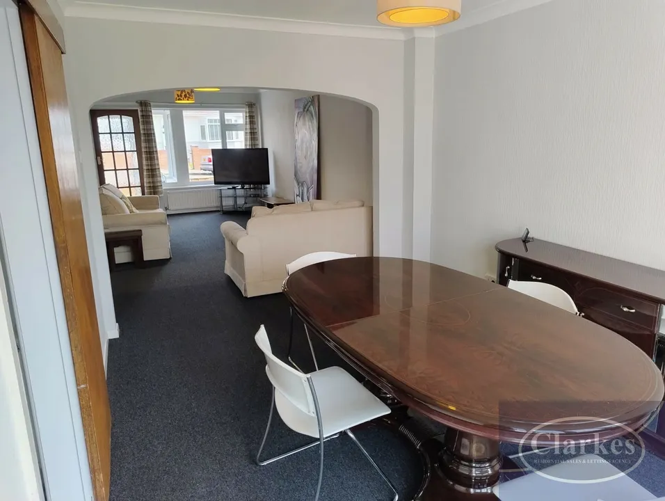 Acton Road, Wallisdown, photo 8