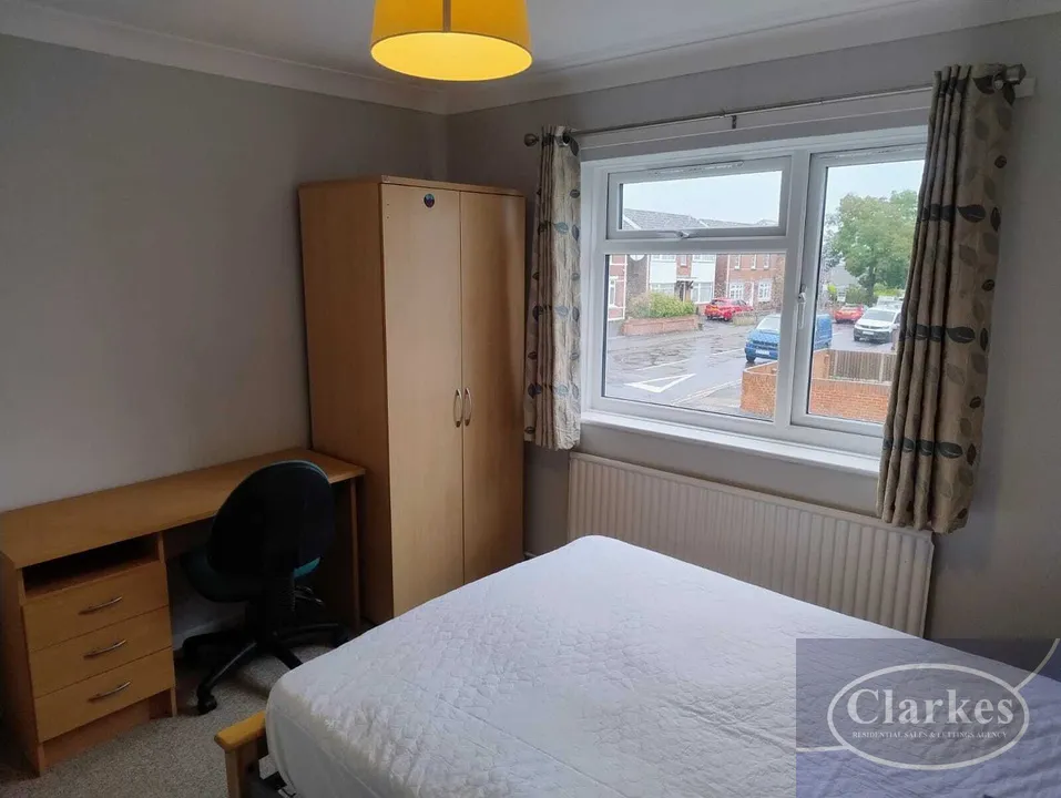 Acton Road, Wallisdown, photo 16