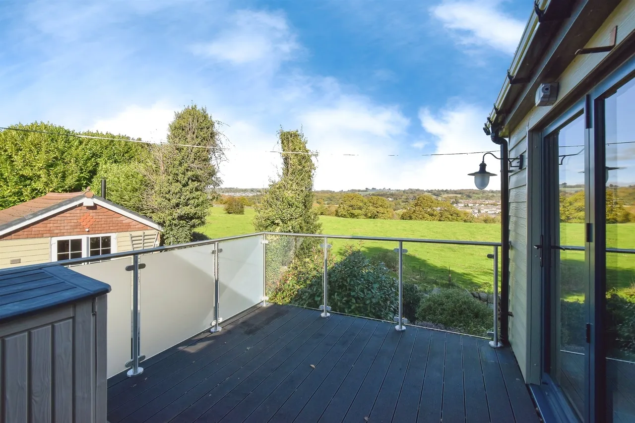 The Oaks Treharris, CF46, photo 5