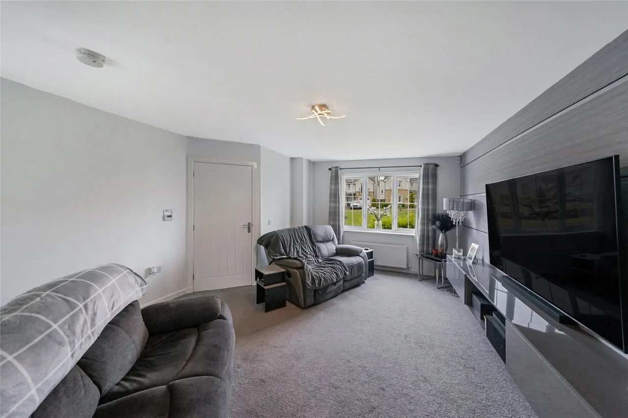 Caldercruix Crescent, Livingston, West Lothian, EH54, photo 8