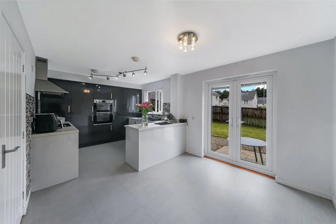 Caldercruix Crescent, Livingston, West Lothian, EH54, photo 2