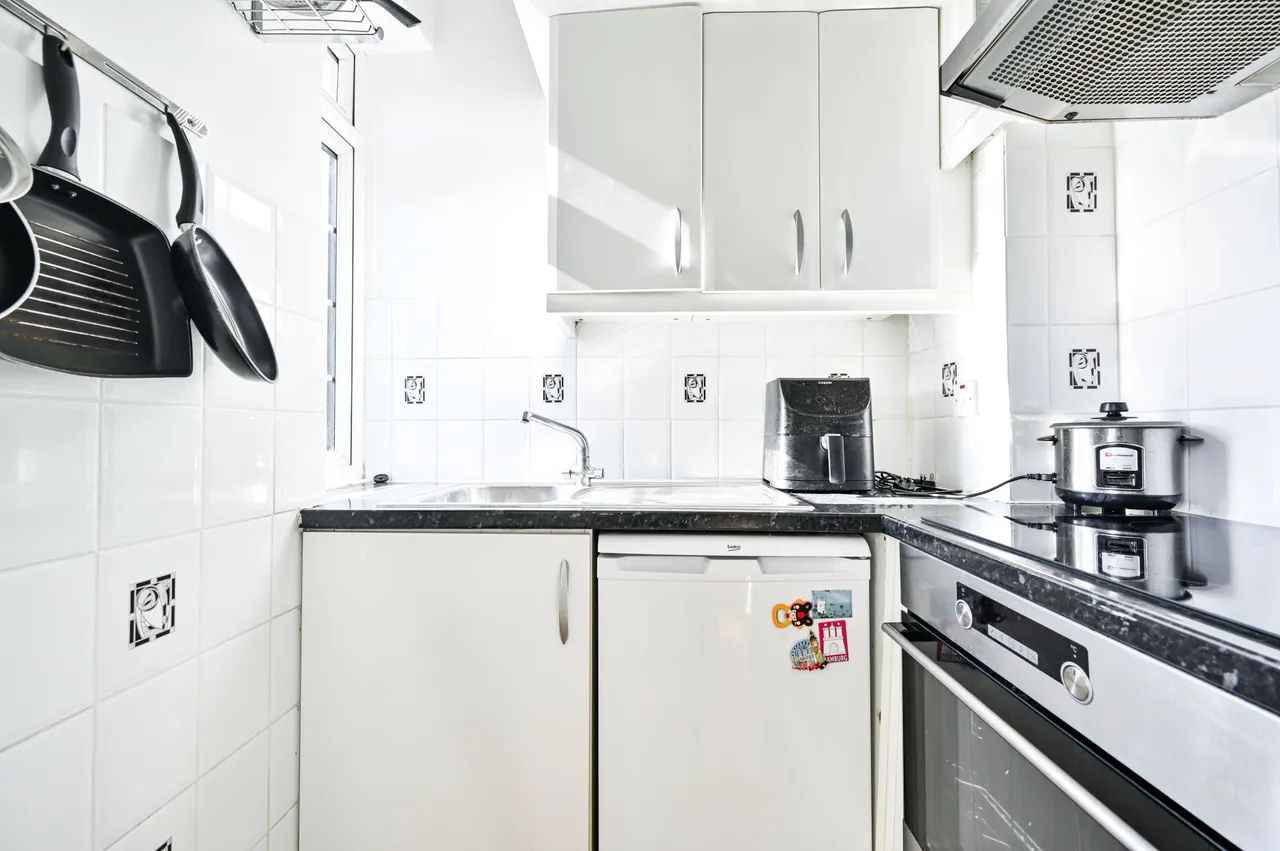 143 Chatsworth Court, Pembroke Road, London, photo 5