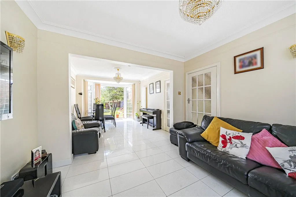 Weston Drive, Stanmore, HA7, photo 2