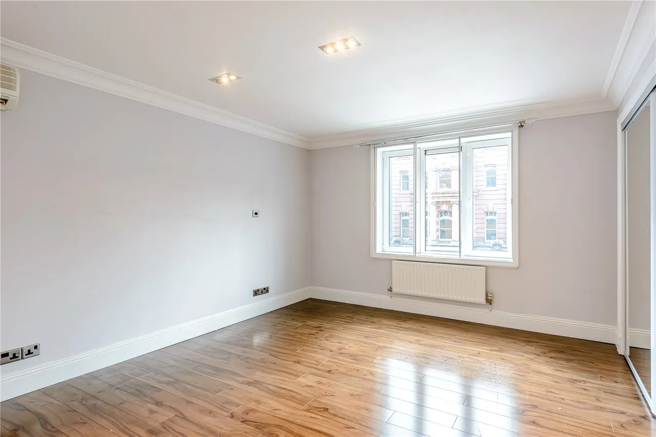 Westminster Bridge Road, SE1, photo 5