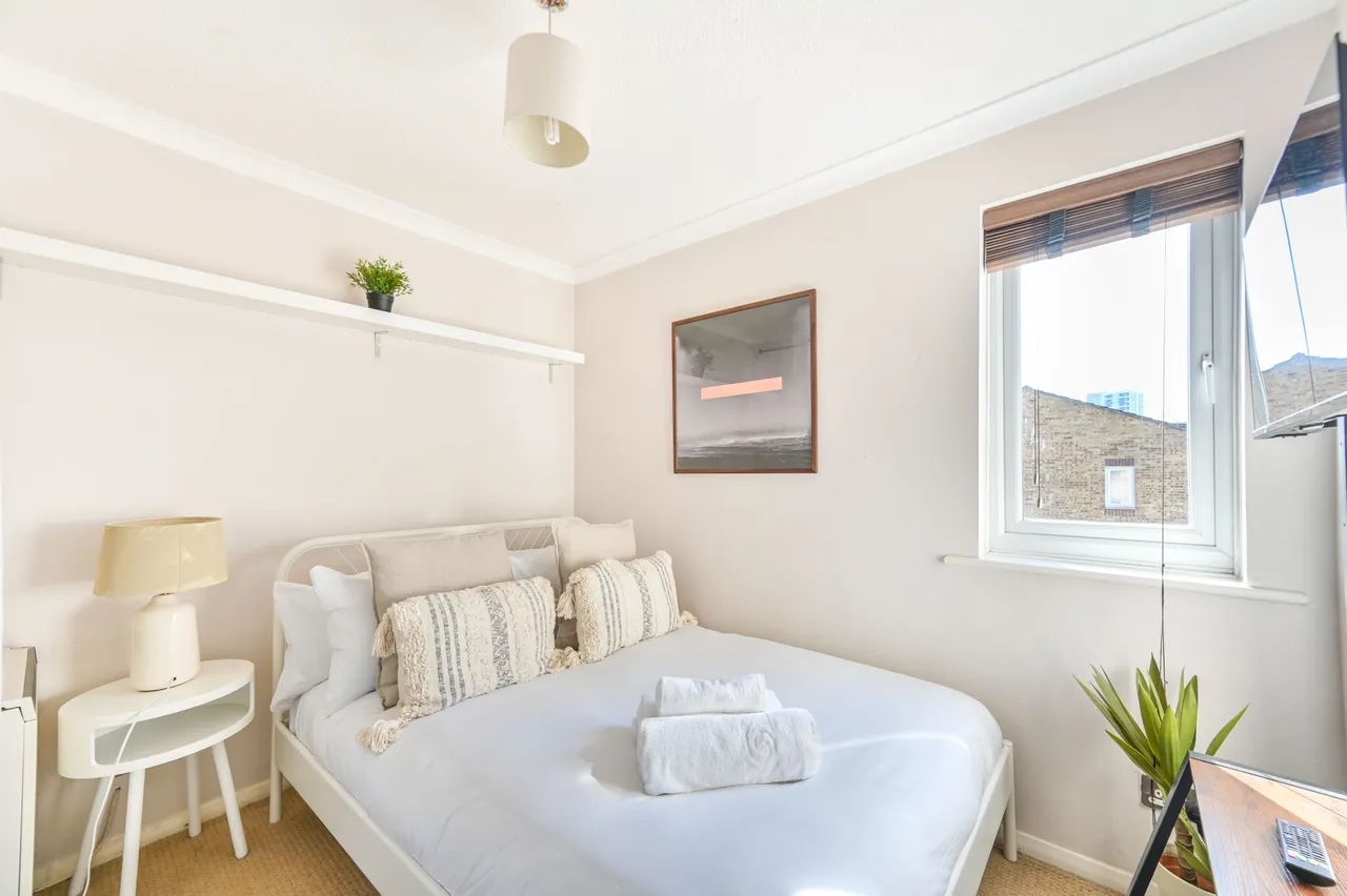 24 Albany Court, 1 Trenmar Gardens, London, photo 7