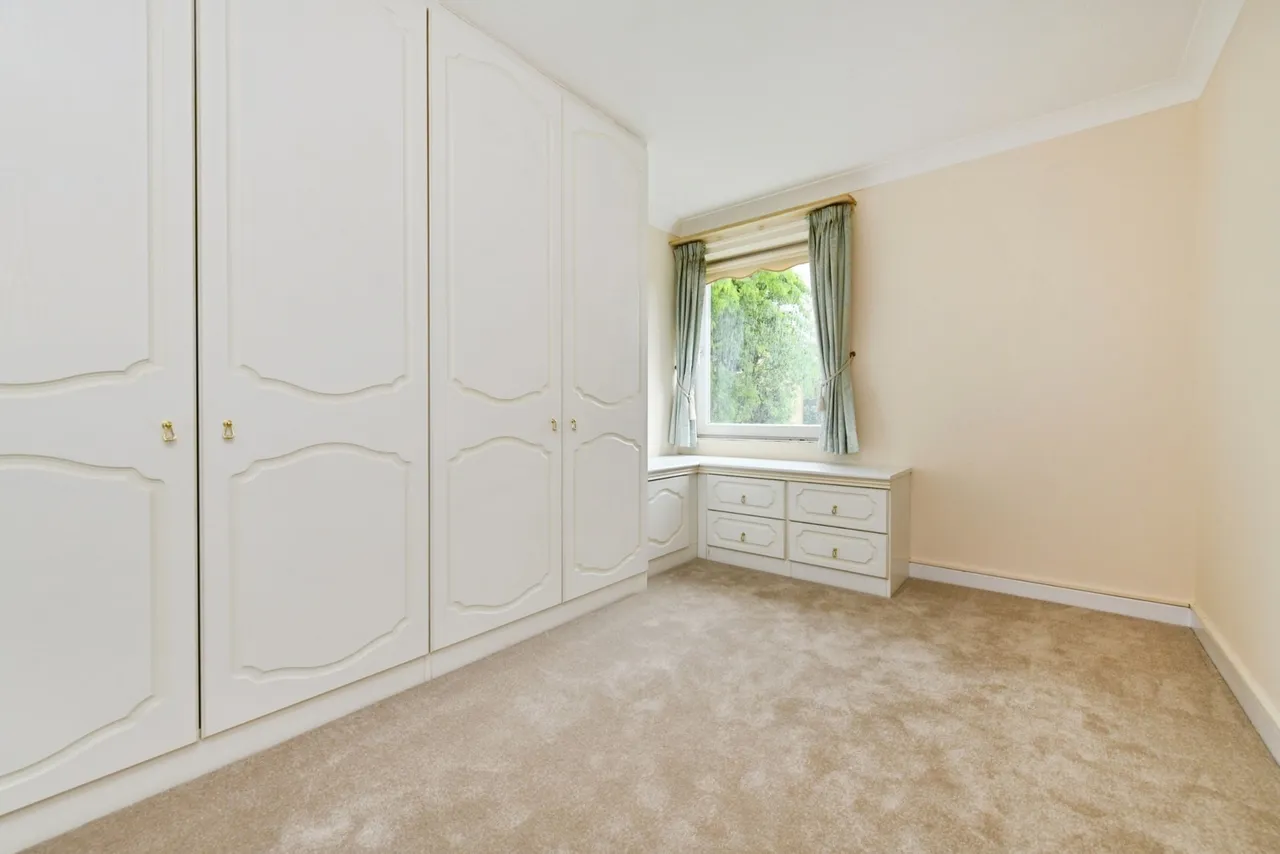 Sawyers Hall Lane, BRENTWOOD, Essex, CM15, photo 8