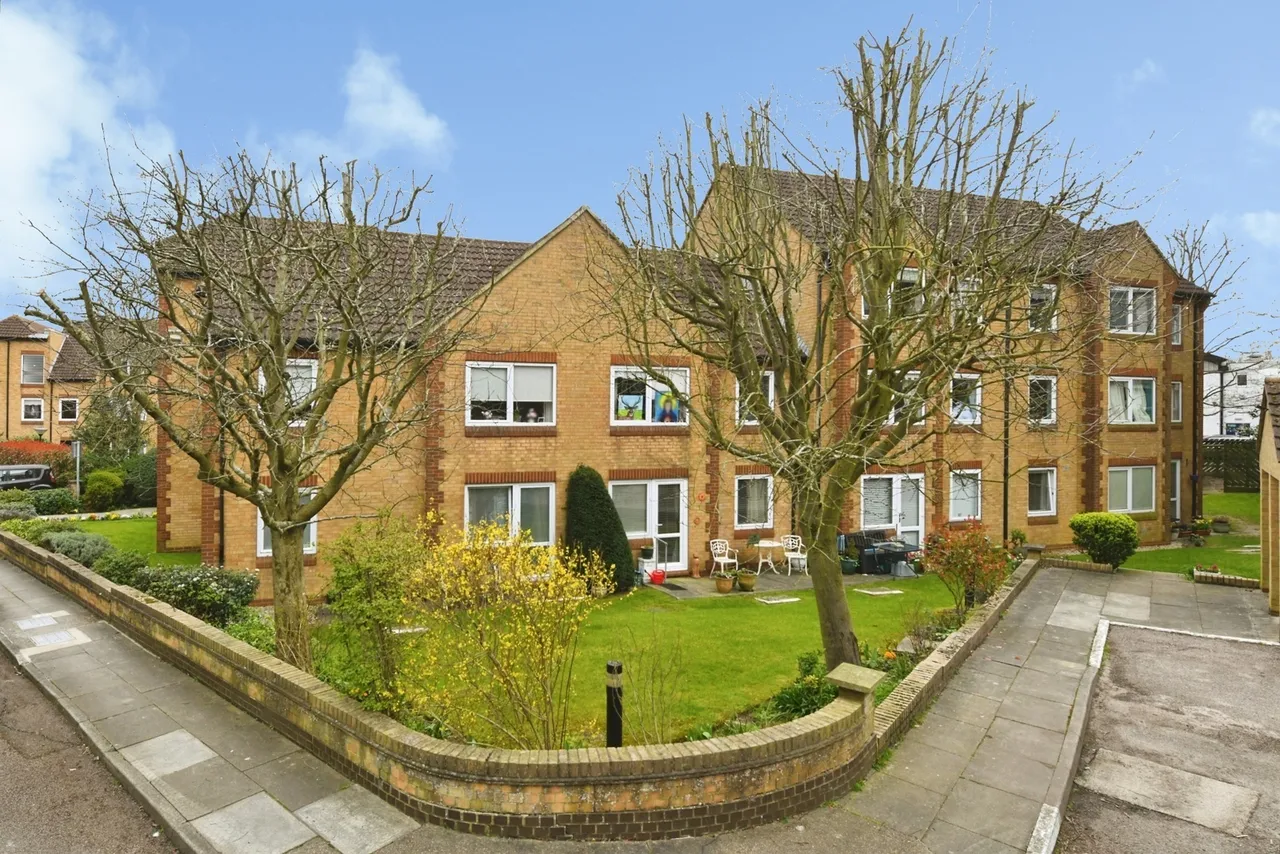 Sawyers Hall Lane, BRENTWOOD, Essex, CM15, photo 15