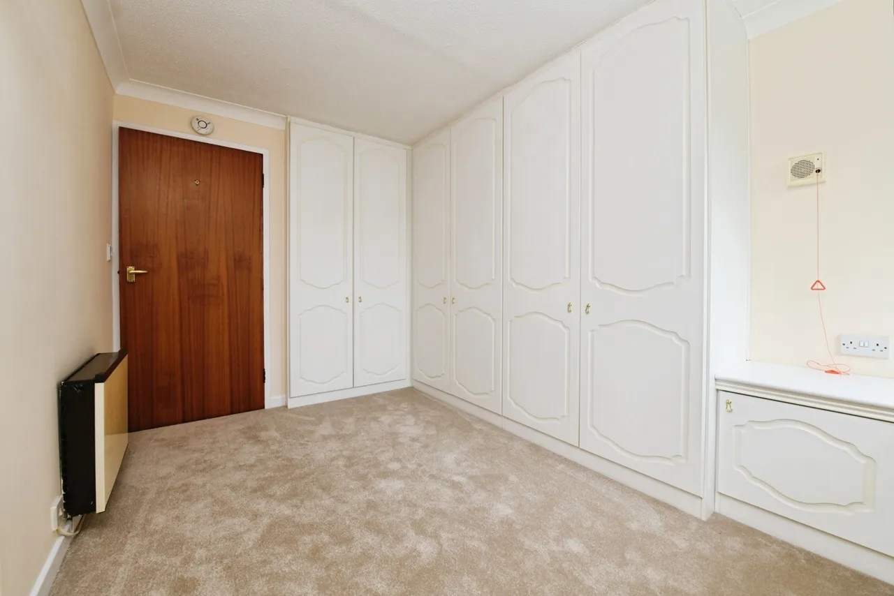 Sawyers Hall Lane, BRENTWOOD, Essex, CM15, photo 6